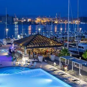 Bed And Boat Holiday Hotel en barco